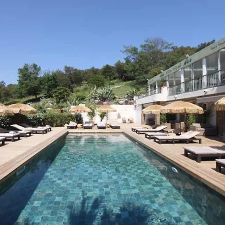 Tricoli Avec Piscine 5*