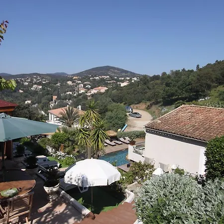 Tricoli Avec Piscine Hotel 5*