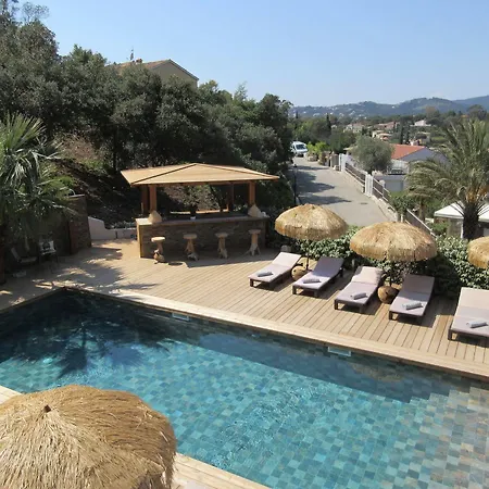 Tricoli Avec Piscine 5* Les Issambres